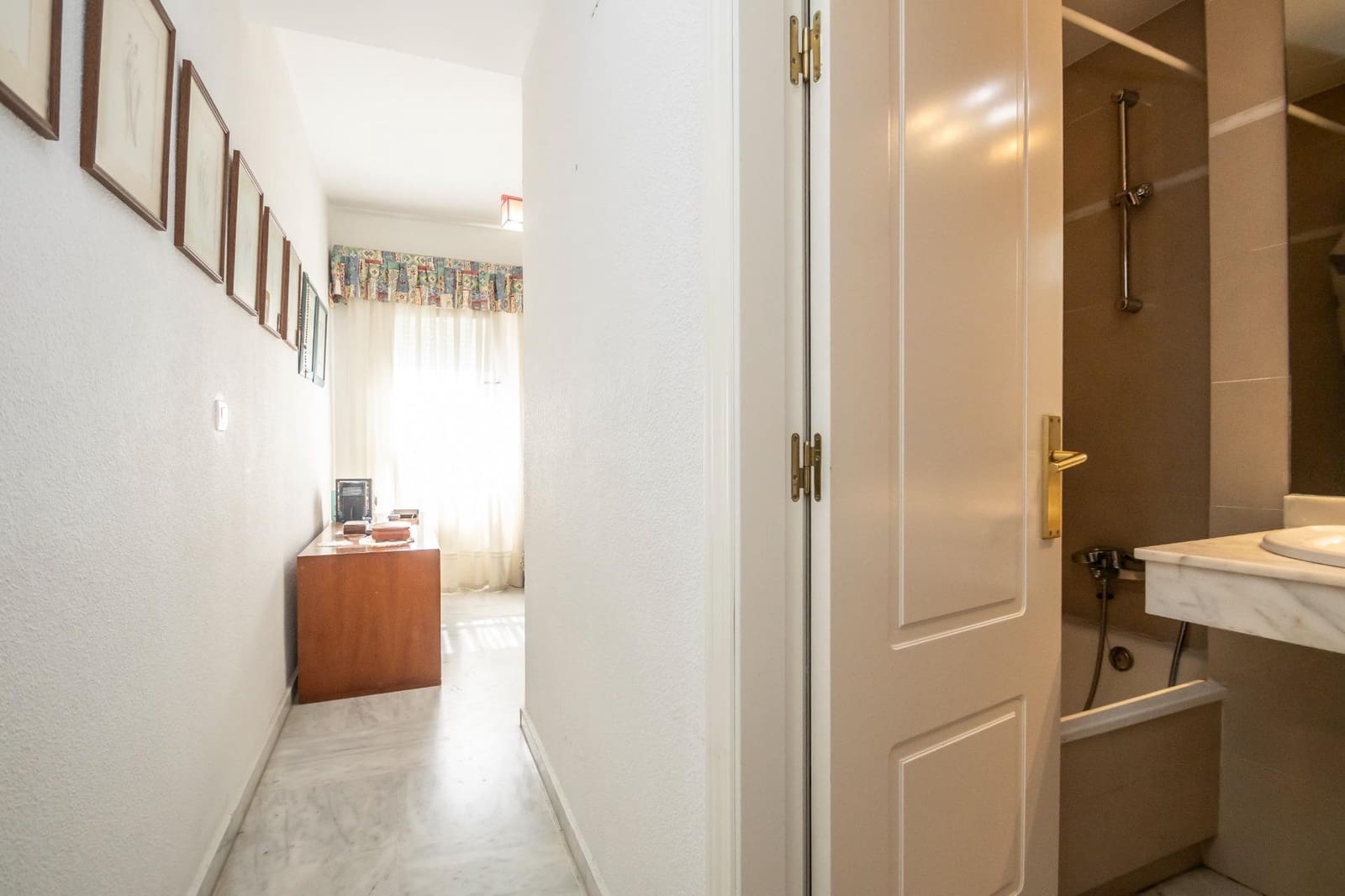 2 slaapkamer Flat te koop in Sevilla stad met garage - € 330.000 (Ref: 8857155)