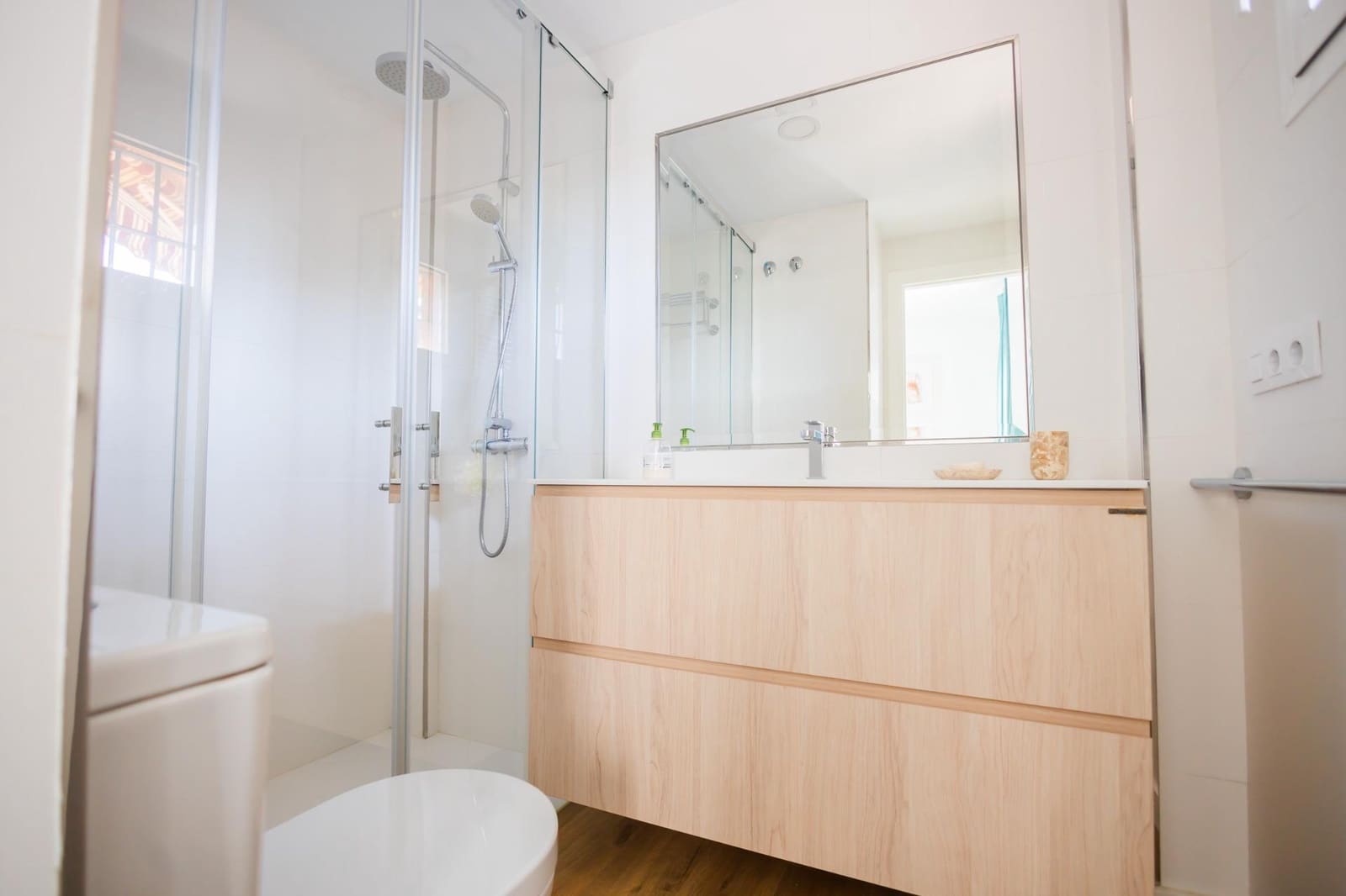 Piso de 2 habitaciones en Sanlúcar de Barrameda en venta con piscina garaje - 370.000 € (Ref: 8932324)