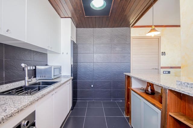 Piso de 3 habitaciones en Chipiona en venta - 248.000 € (Ref: 8957224)