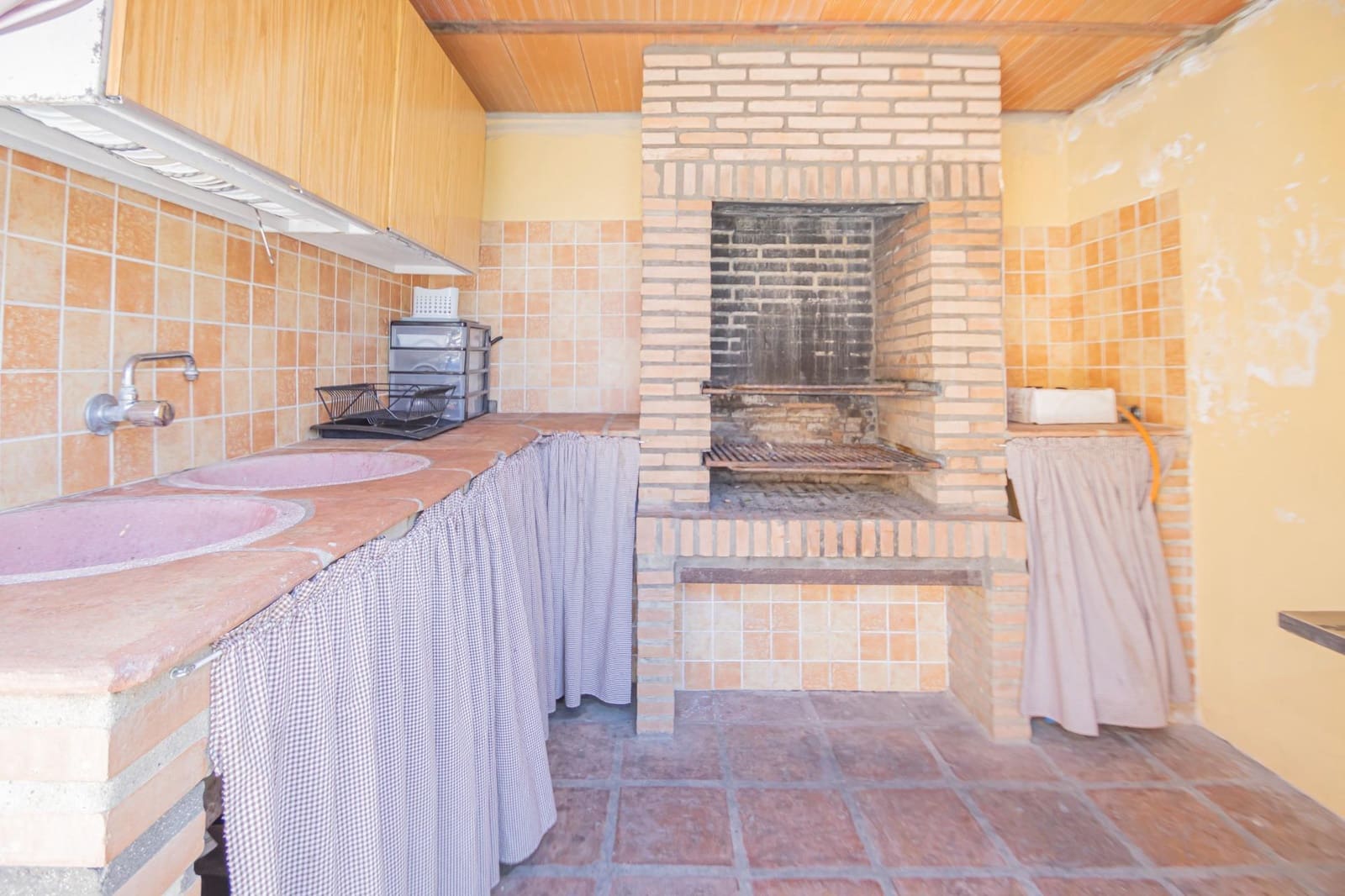 Grunde uden byggetilladelser til salg i El Pedroso - € 300.000 (Ref: 8986111)