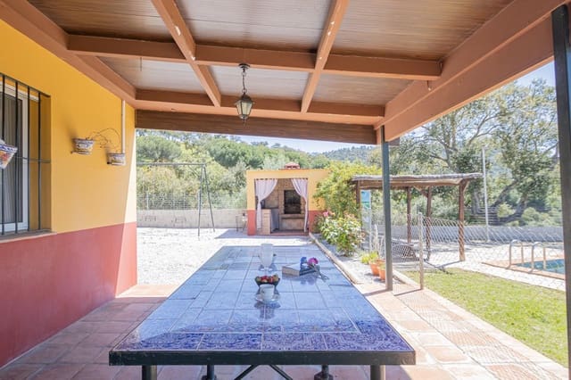 Undeveloped Land for sale in El Pedroso - € 300,000 (Ref: 8986111)
