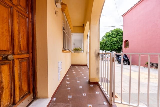 4 soveværelse Rækkehus til salg i Mairena del Aljarafe med swimmingpool - € 290.000 (Ref: 8988614)