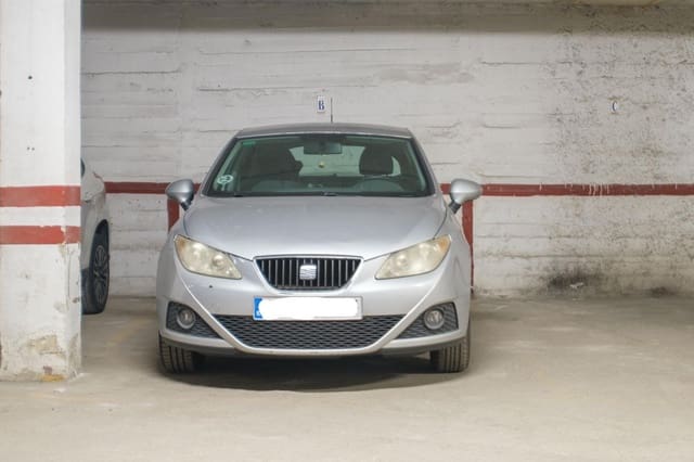 Garage for sale in Seville city - € 14,000 (Ref: 9005050)