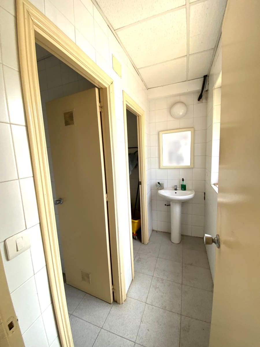 Bedrift til salgs i Sevilla by - € 169 500 (Ref: 9095357)