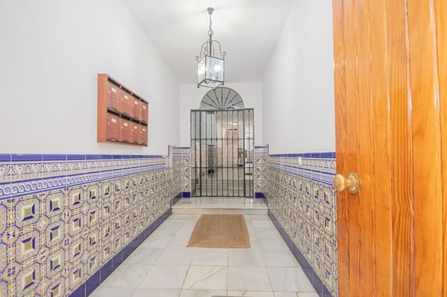 2 soveværelse Lejlighed til salg i Sevilla by - € 373.000 (Ref: 9108819)