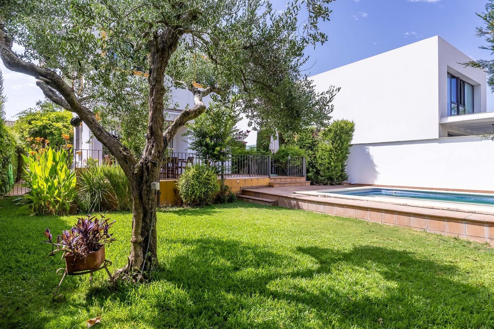 7 sypialnia Willa na sprzedaż w Bormujos z basenem - 930 000 € (Ref: 9129844)