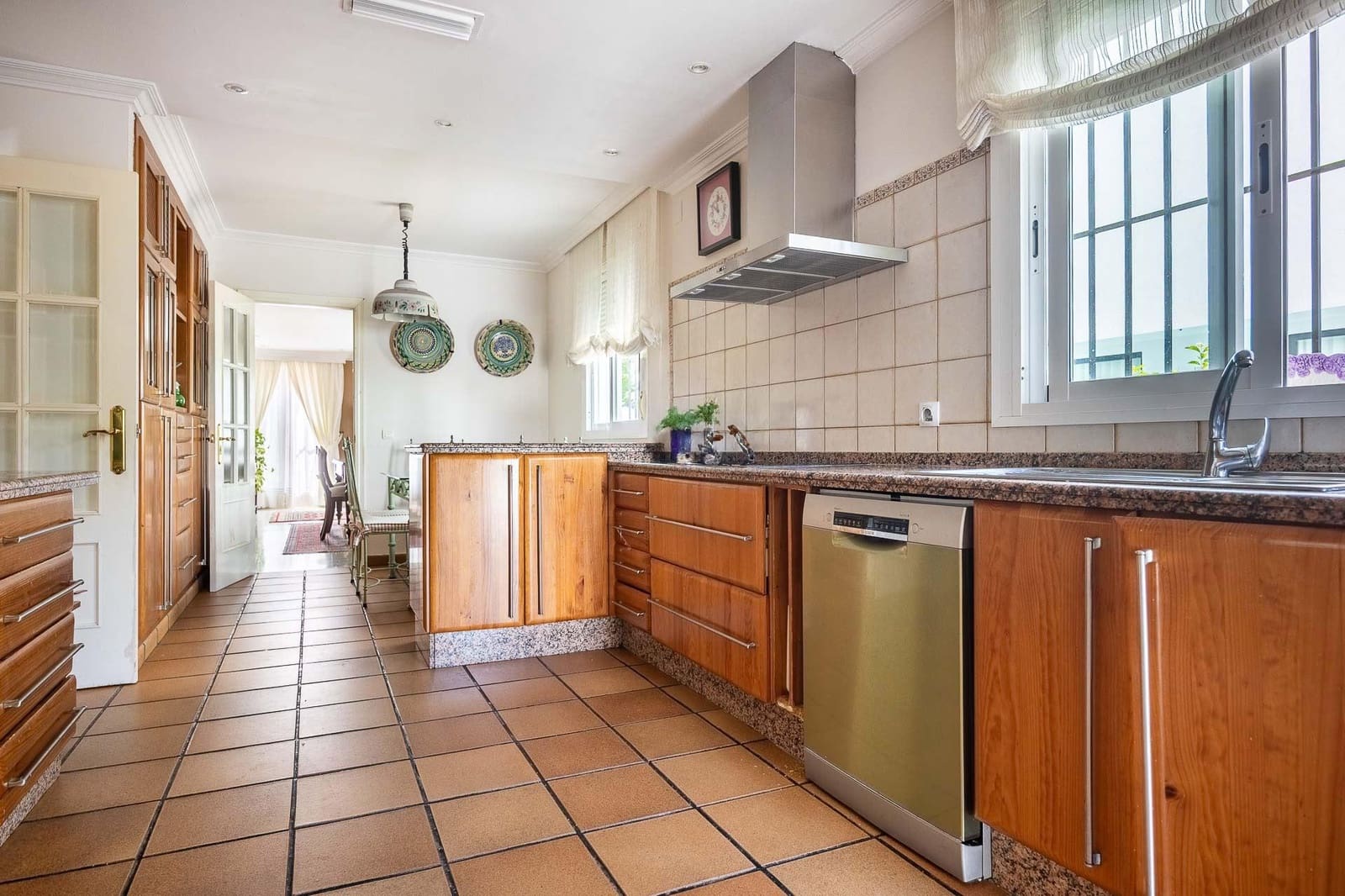 7 Zimmer Villa zu verkaufen in Bormujos mit Pool - 930.000 € (Ref: 9129844)