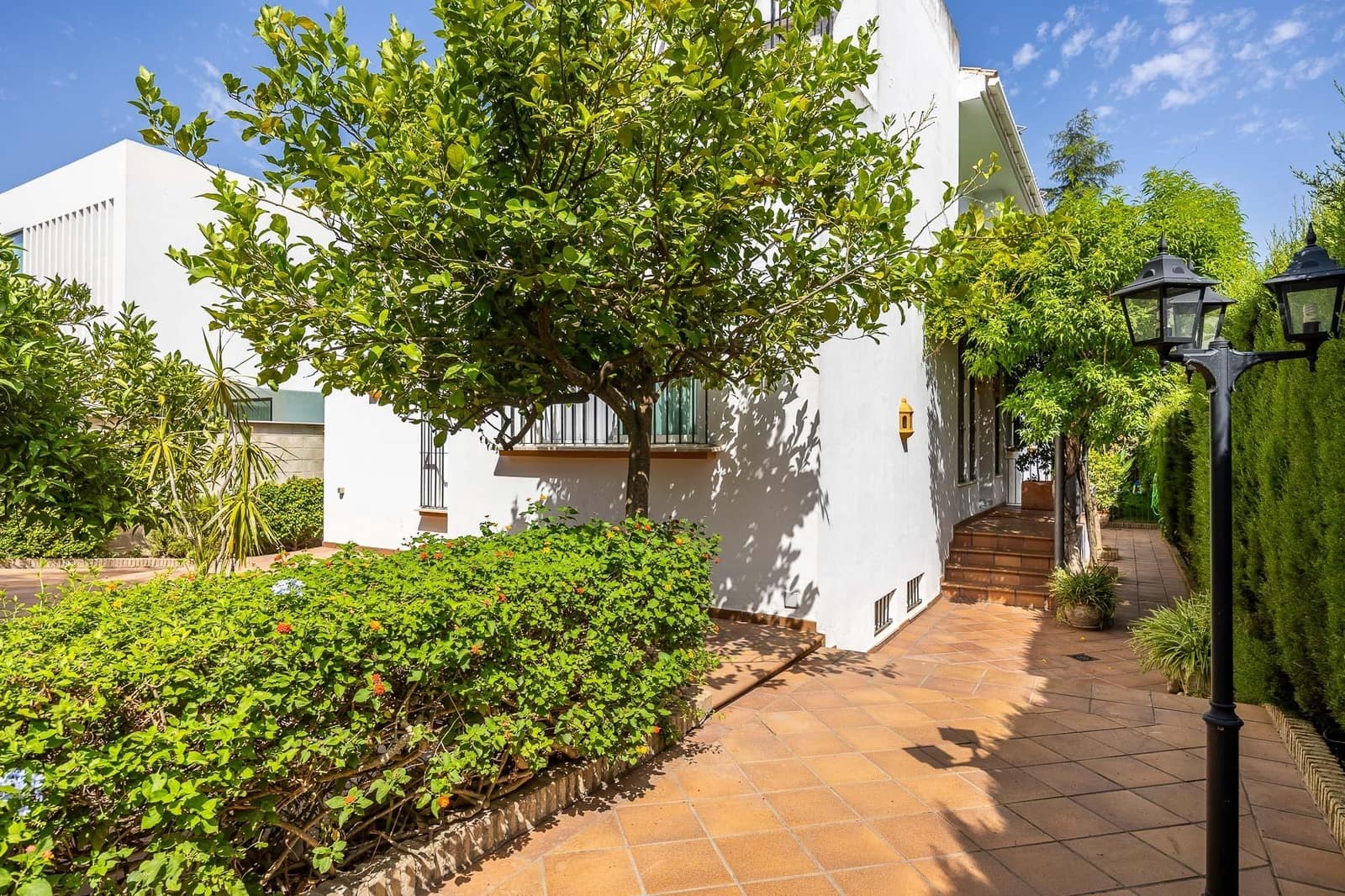 7 Zimmer Villa zu verkaufen in Bormujos mit Pool - 932.000 € (Ref: 9129844)