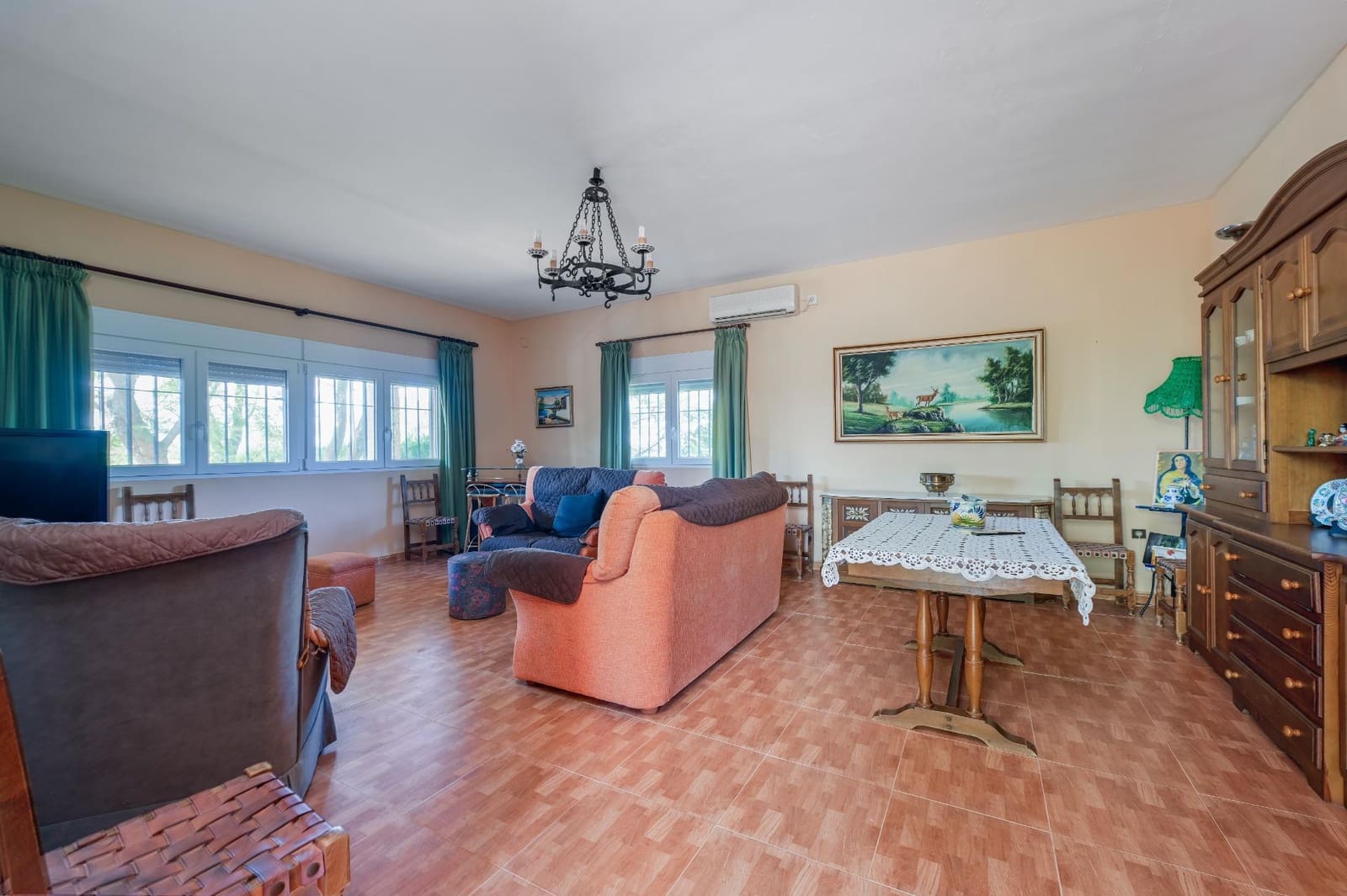 4 soveværelse Villa til salg i Villanueva del Ariscal med swimmingpool - € 375.000 (Ref: 9132520)