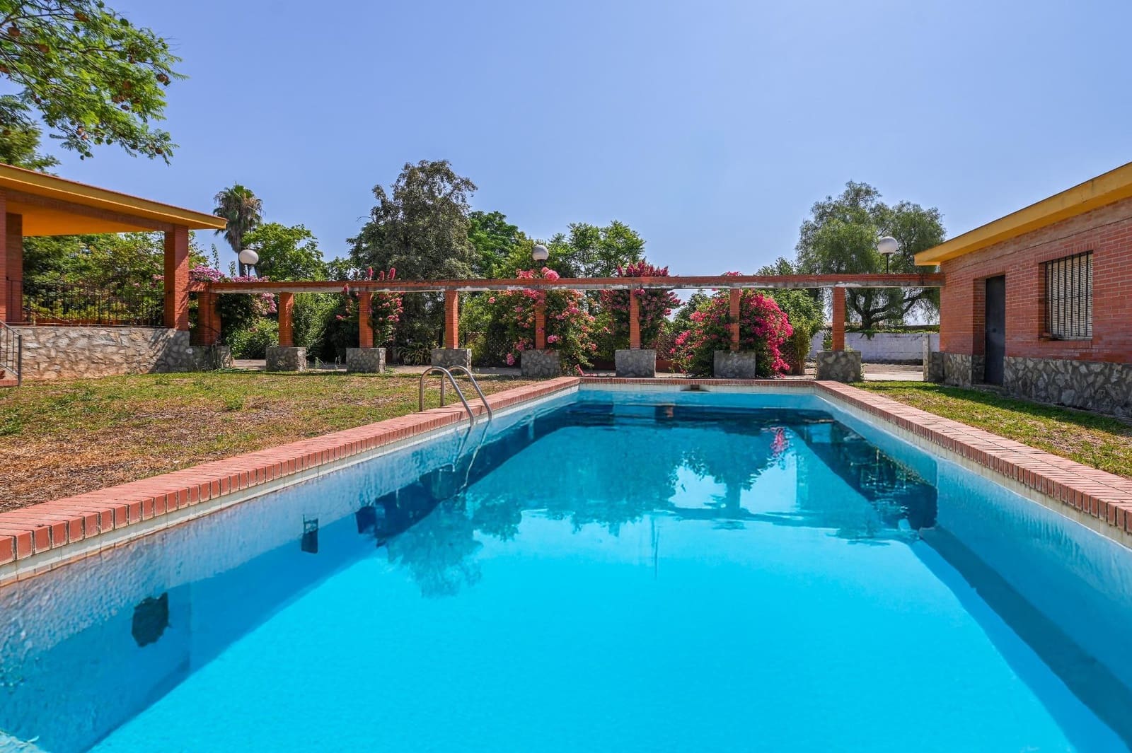 4 slaapkamer Villa te koop in Villanueva del Ariscal met zwembad - € 375.000 (Ref: 9132520)