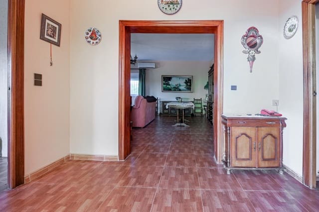 4 soveværelse Villa til salg i Villanueva del Ariscal med swimmingpool - € 375.000 (Ref: 9132520)