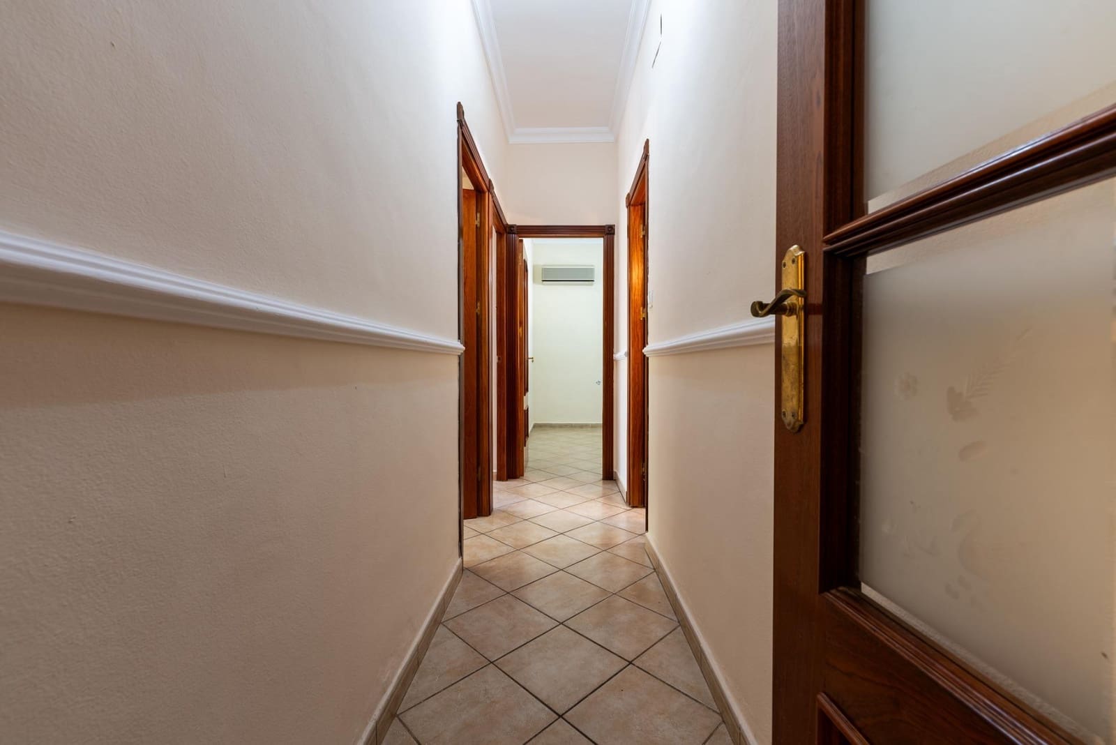 3 sypialnia Willa na sprzedaż w Palomares del Rio z basenem garażem - 465 000 € (Ref: 9147294)