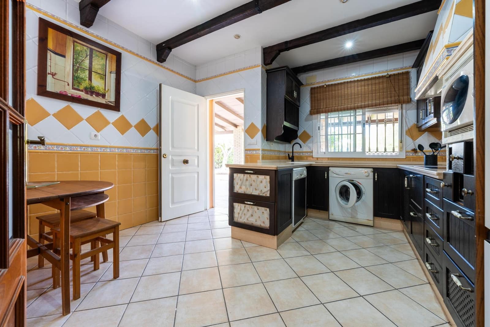 3 sypialnia Willa na sprzedaż w Palomares del Rio z basenem garażem - 465 000 € (Ref: 9147294)