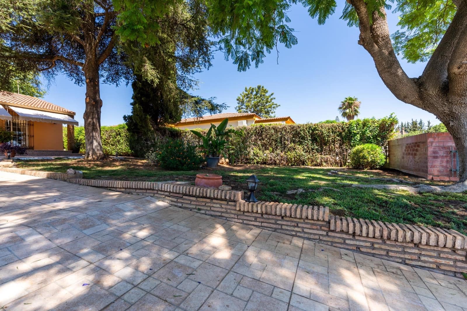 3 sypialnia Willa na sprzedaż w Palomares del Rio z basenem garażem - 465 000 € (Ref: 9147294)