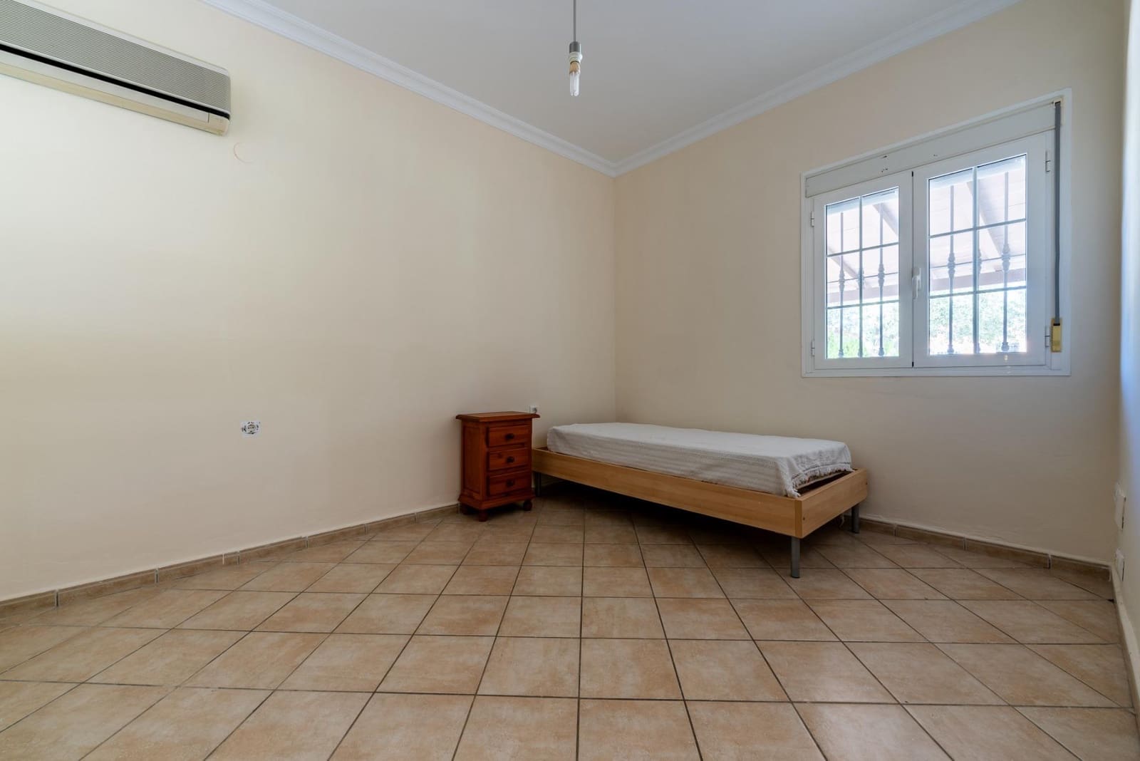 3 soveværelse Villa til salg i Palomares del Rio med swimmingpool garage - € 399.999 (Ref: 9147294)