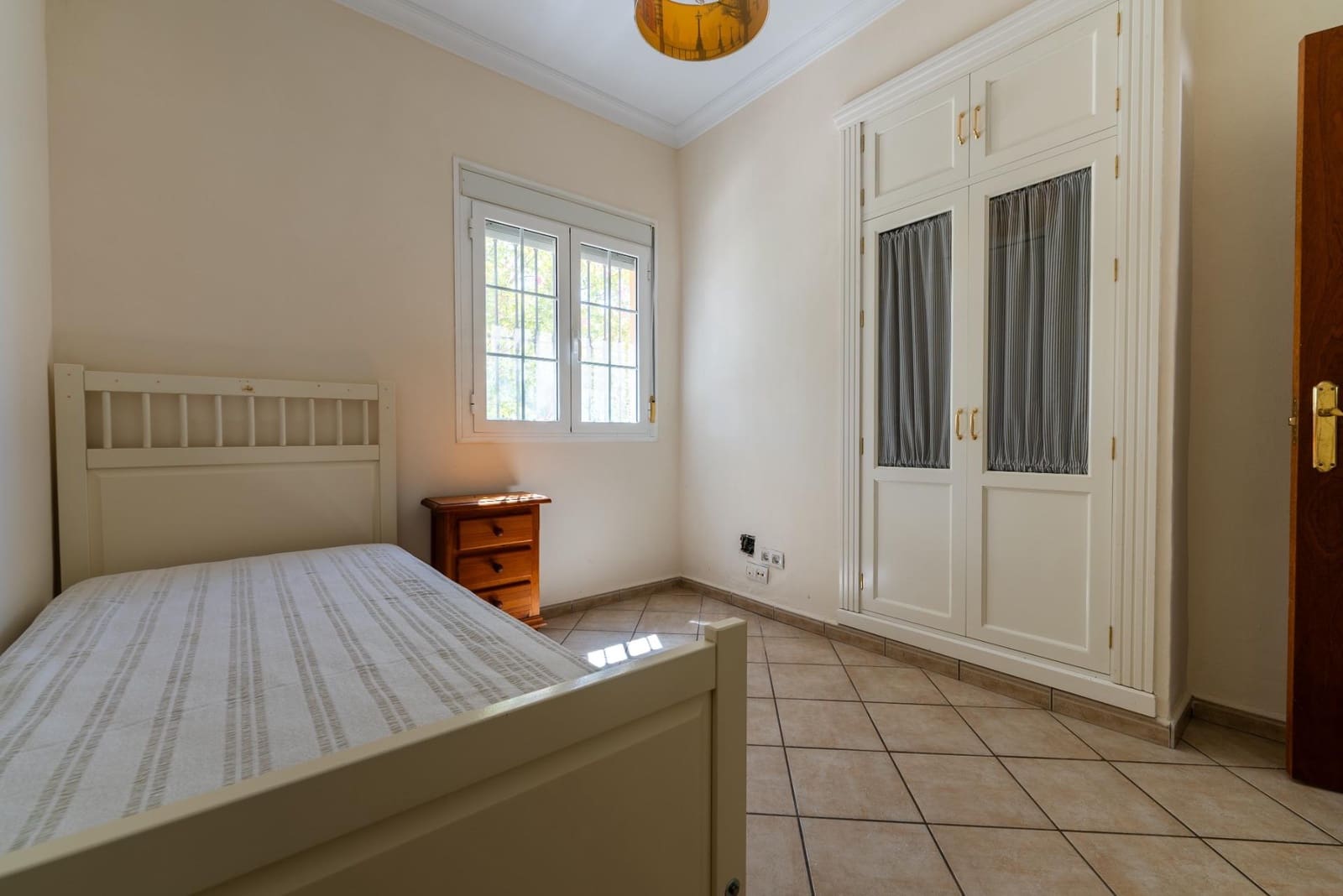 3 soveværelse Villa til salg i Palomares del Rio med swimmingpool garage - € 399.999 (Ref: 9147294)