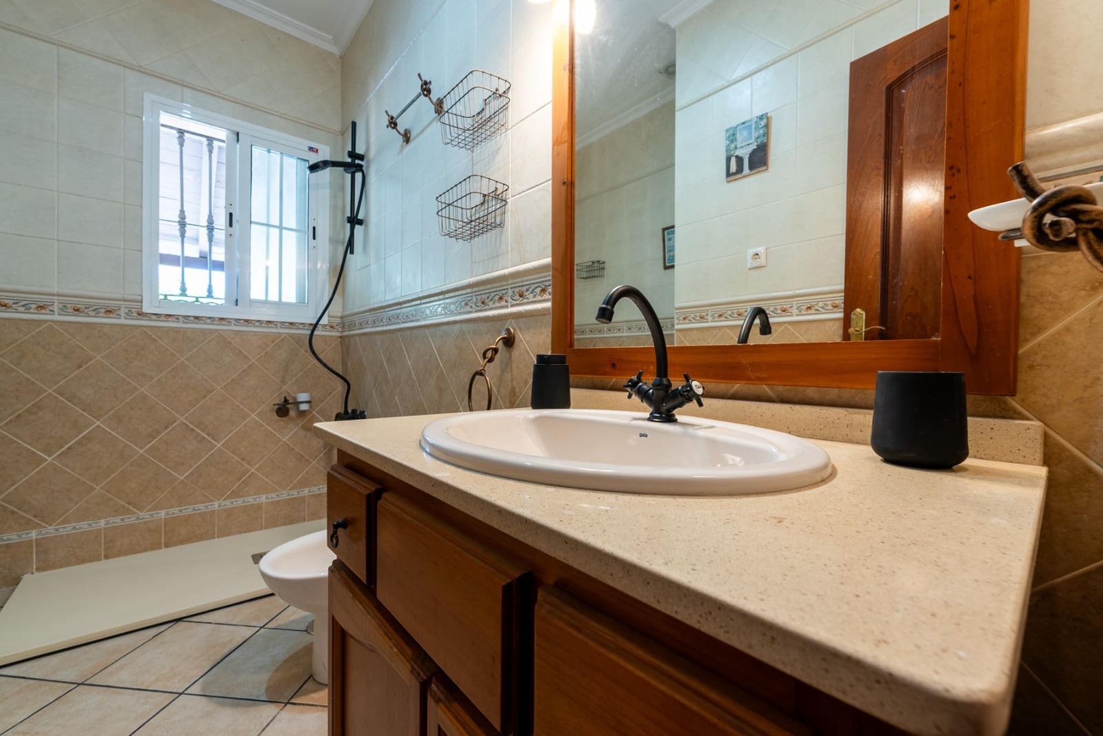 3 slaapkamer Villa te koop in Palomares del Rio met zwembad garage - € 399.999 (Ref: 9147294)