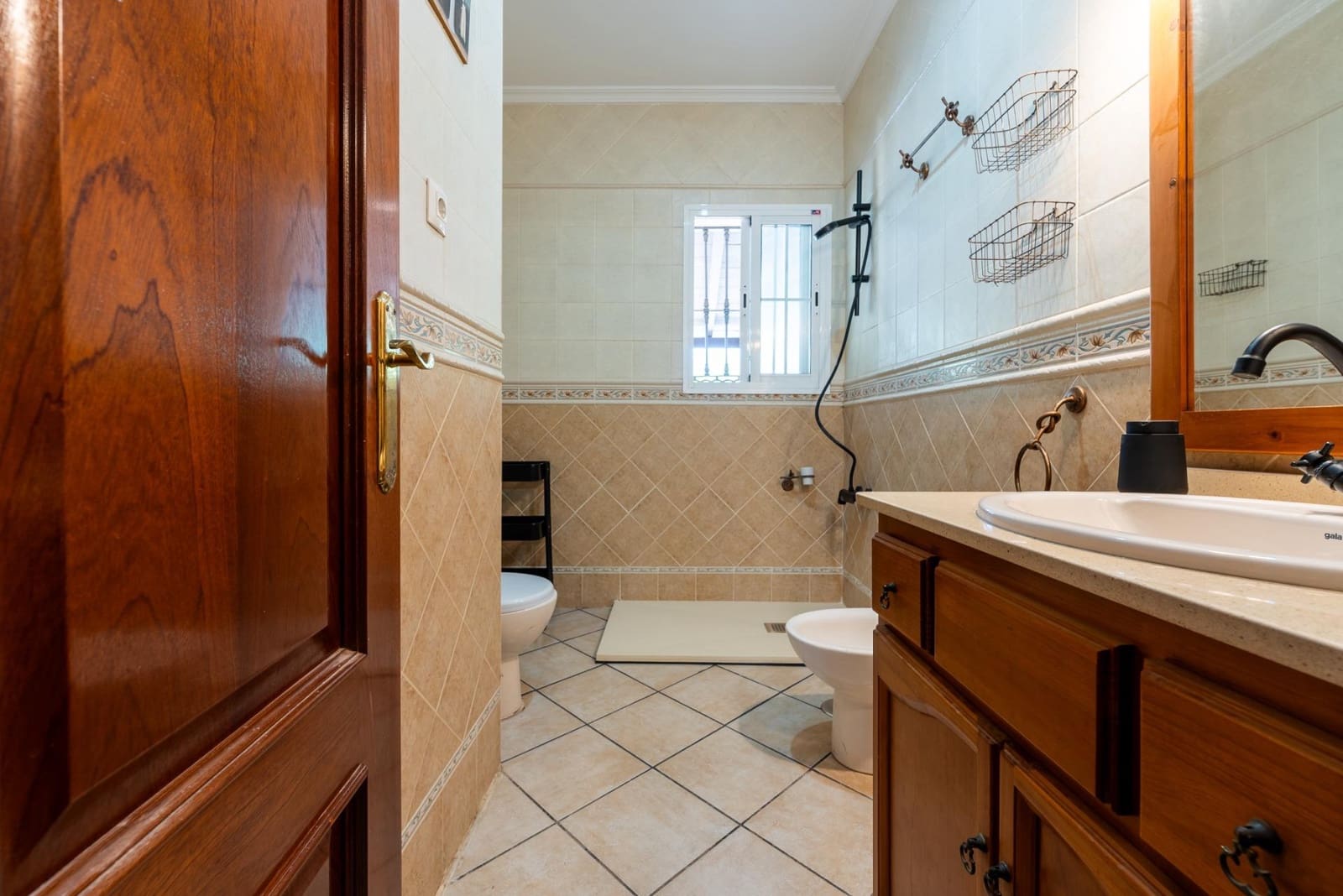 3 slaapkamer Villa te koop in Palomares del Rio met zwembad garage - € 399.999 (Ref: 9147294)