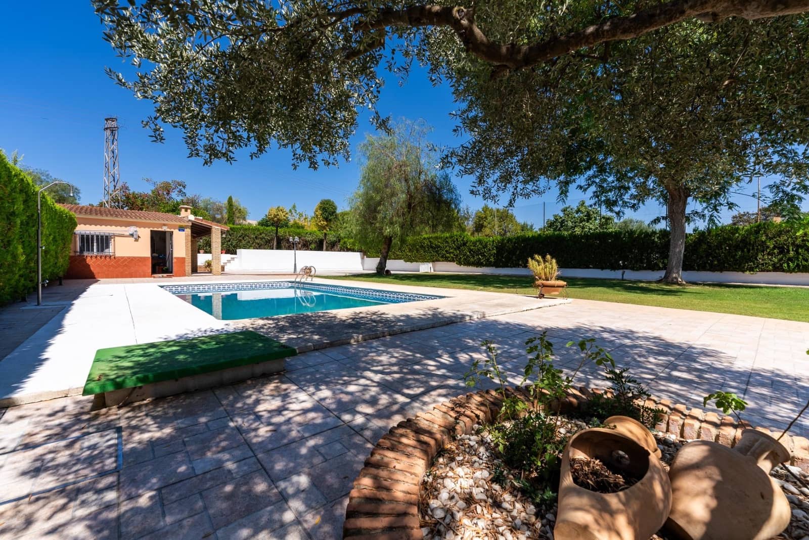 3 sypialnia Willa na sprzedaż w Palomares del Rio z basenem garażem - 399 999 € (Ref: 9147294)