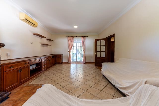 3 quarto Moradia para venda em Palomares del Río com piscina garagem - 399 999 € (Ref: 9147294)