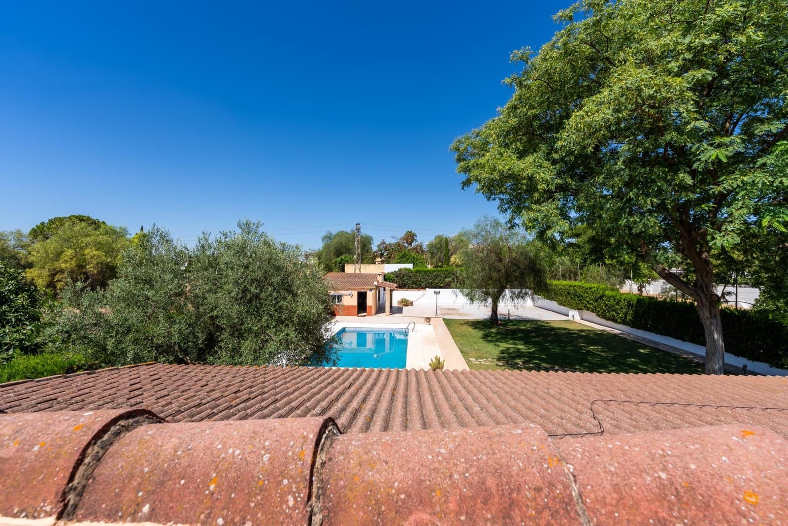 3 slaapkamer Villa te koop in Palomares del Rio met zwembad garage - € 399.999 (Ref: 9147294)