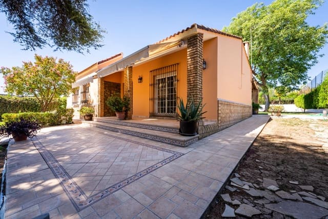3 sypialnia Willa na sprzedaż w Palomares del Río z basenem garażem - 399 999 € (Ref: 9147294)