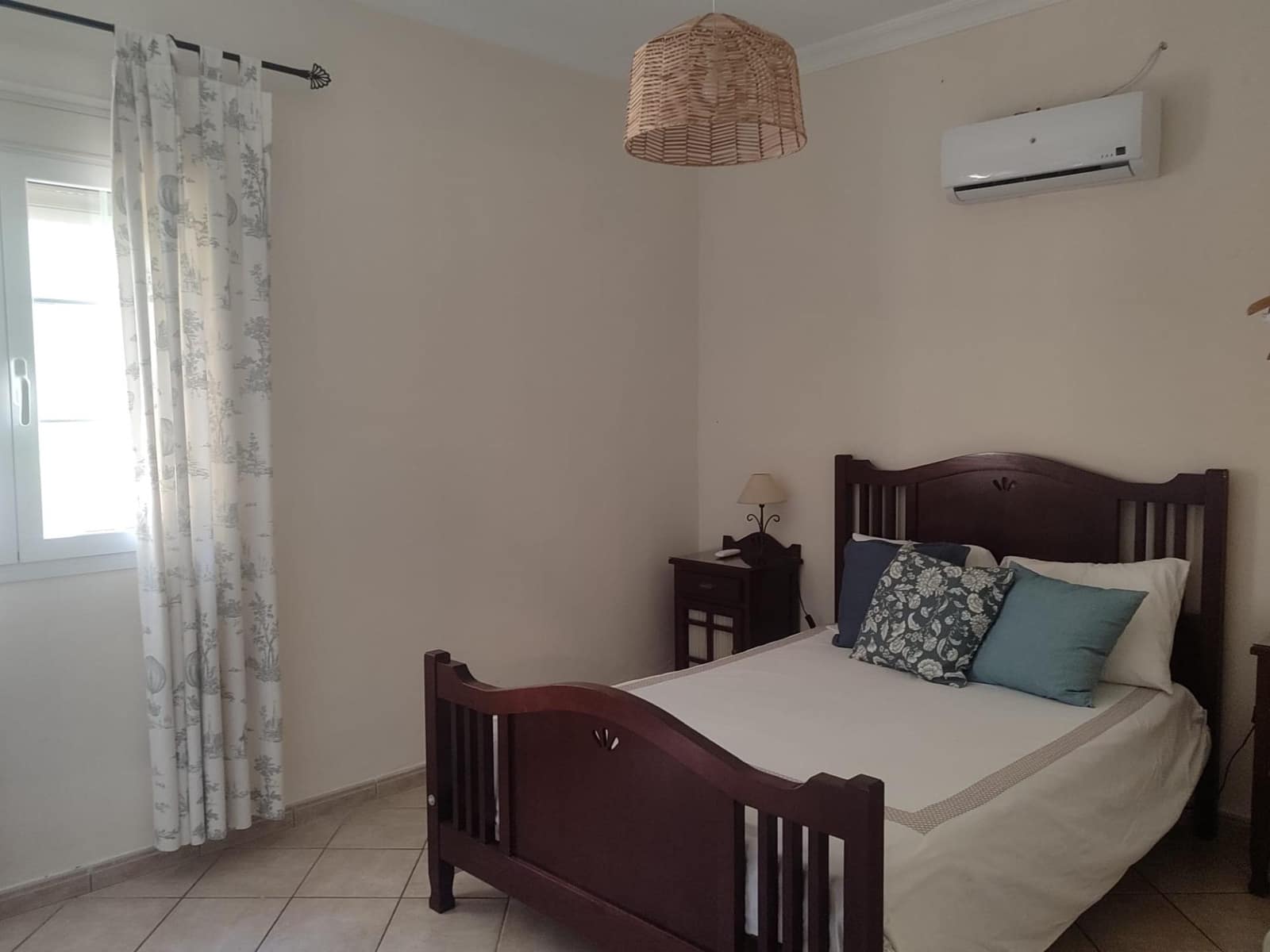 3 bedroom Villa for sale in Palomares del Rio with pool garage - € 399,999 (Ref: 9147294)