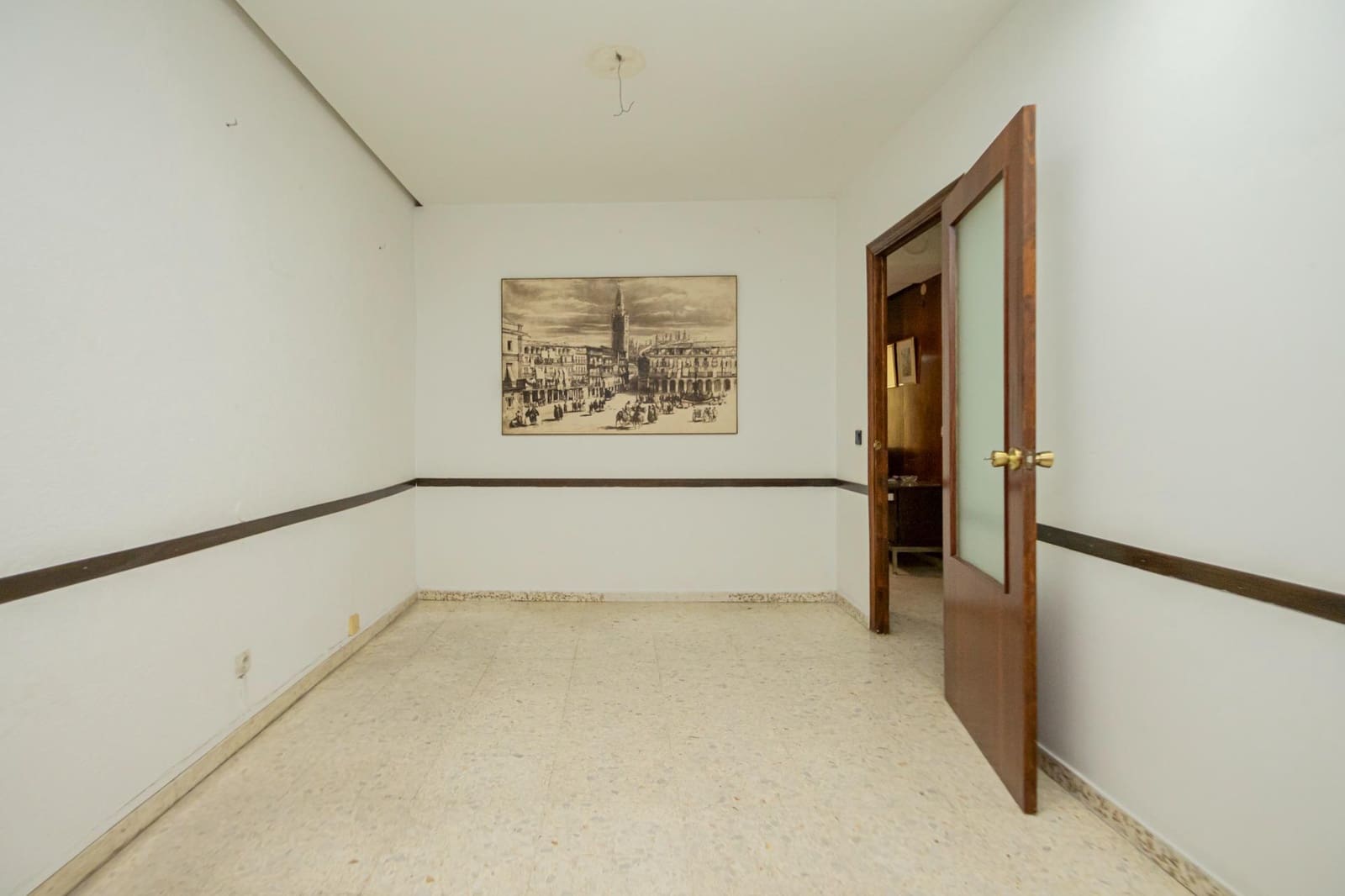 7 bedroom Flat for sale in Seville city - € 310,000 (Ref: 9162371)