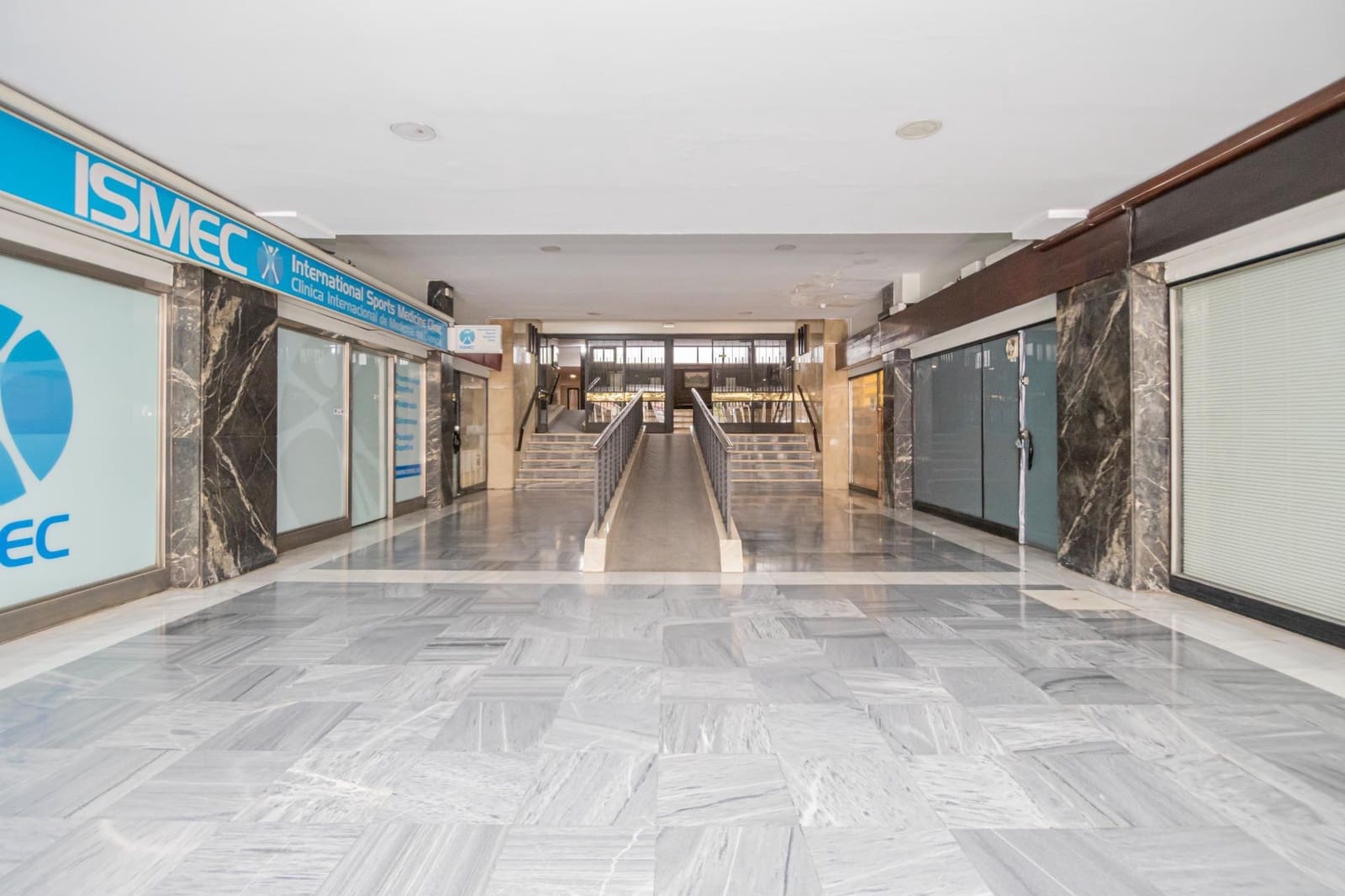 7 bedroom Flat for sale in Seville city - € 310,000 (Ref: 9162371)