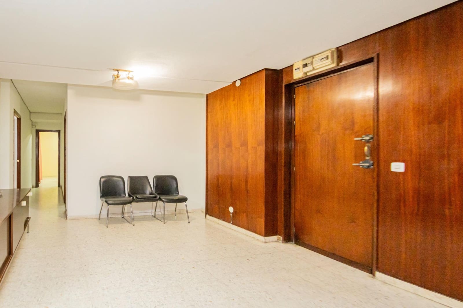 7 bedroom Flat for sale in Seville city - € 310,000 (Ref: 9162371)