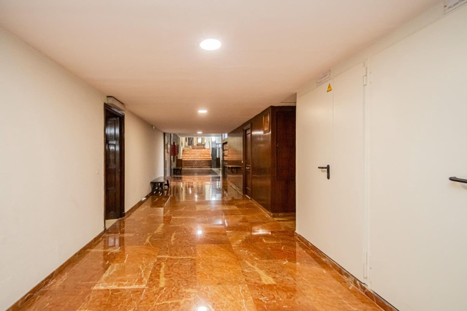 7 slaapkamer Flat te koop in Sevilla stad - € 310.000 (Ref: 9162371)