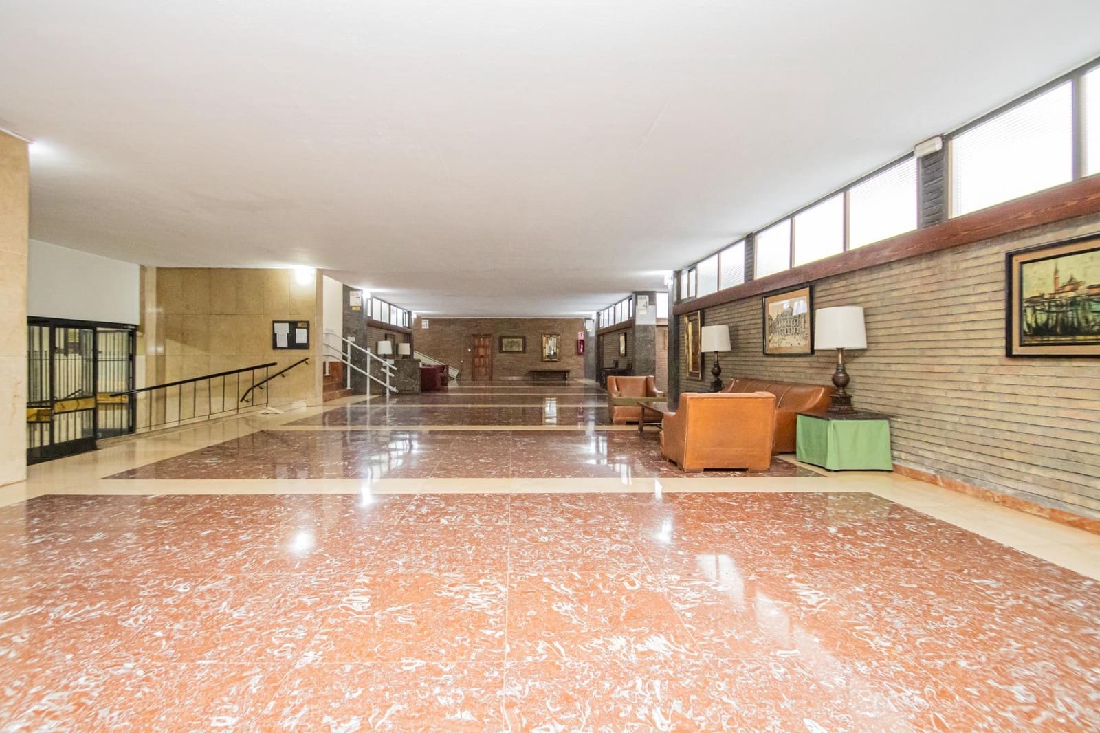 7 slaapkamer Flat te koop in Sevilla stad - € 310.000 (Ref: 9162371)