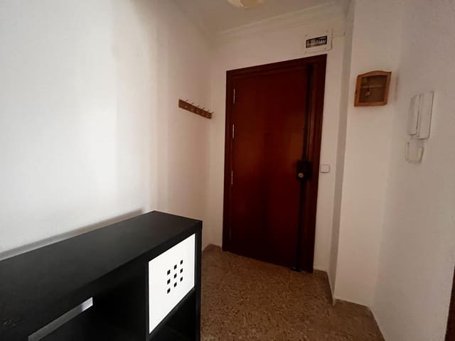 3 soveværelse Lejlighed til salg i Parque Alcosa, Sevilla by - € 150.000 (Ref: 9174598)