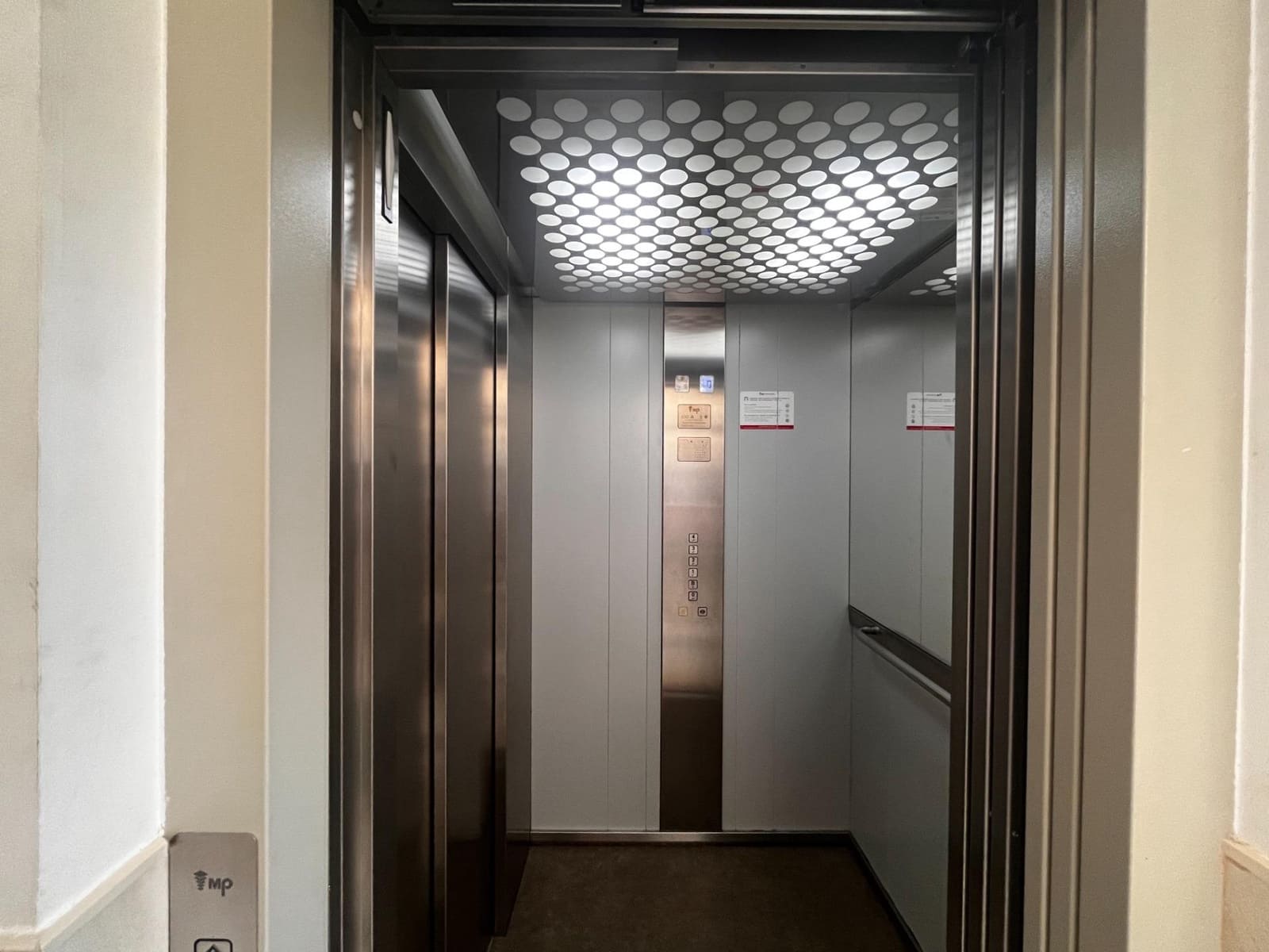 3 soveværelse Lejlighed til salg i Sevilla by - € 150.000 (Ref: 9174598)