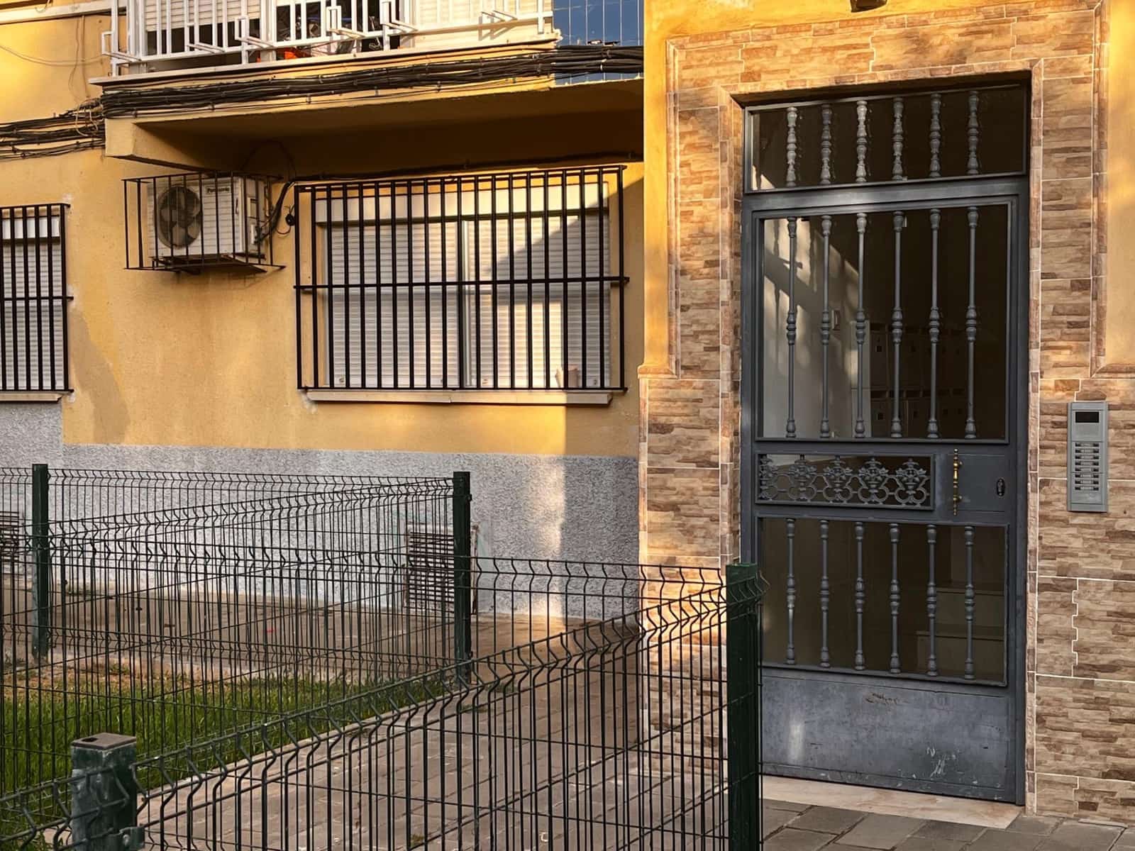 3 soveværelse Lejlighed til salg i Sevilla by - € 150.000 (Ref: 9174598)