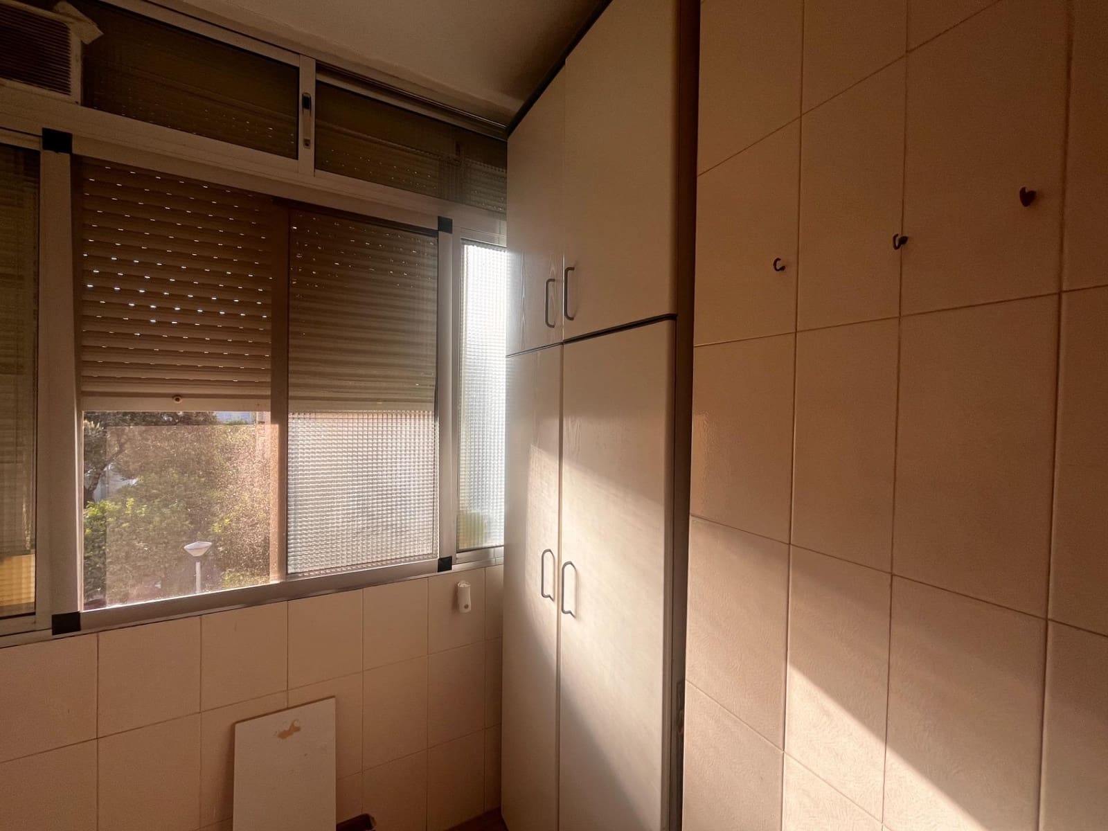 3 slaapkamer Flat te koop in Sevilla stad - € 150.000 (Ref: 9174598)