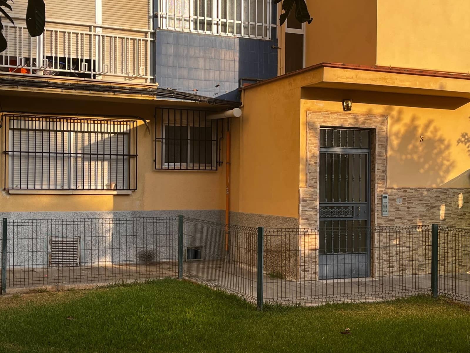 3 slaapkamer Flat te koop in Sevilla stad - € 150.000 (Ref: 9174598)