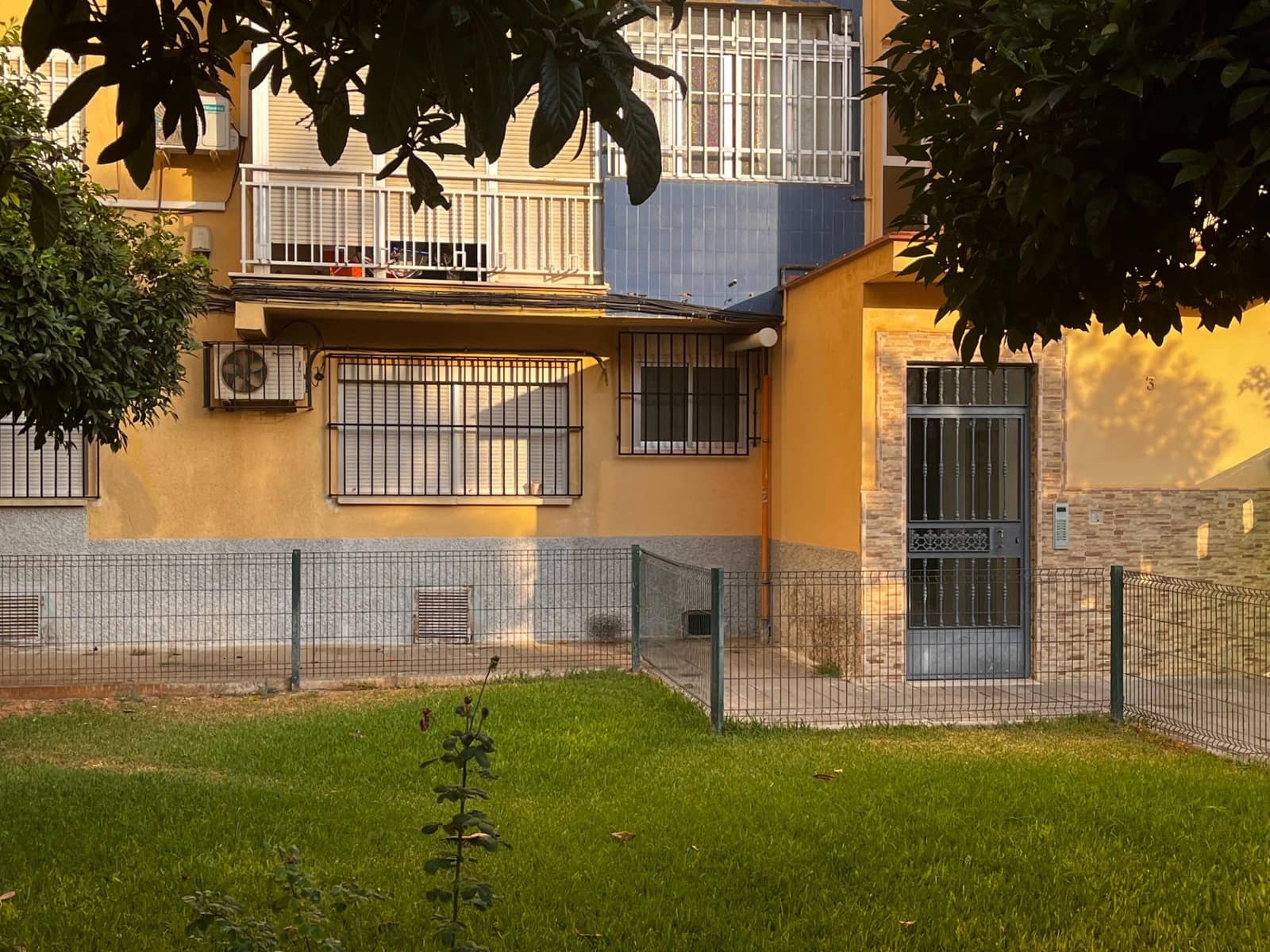 3 slaapkamer Flat te koop in Sevilla stad - € 150.000 (Ref: 9174598)