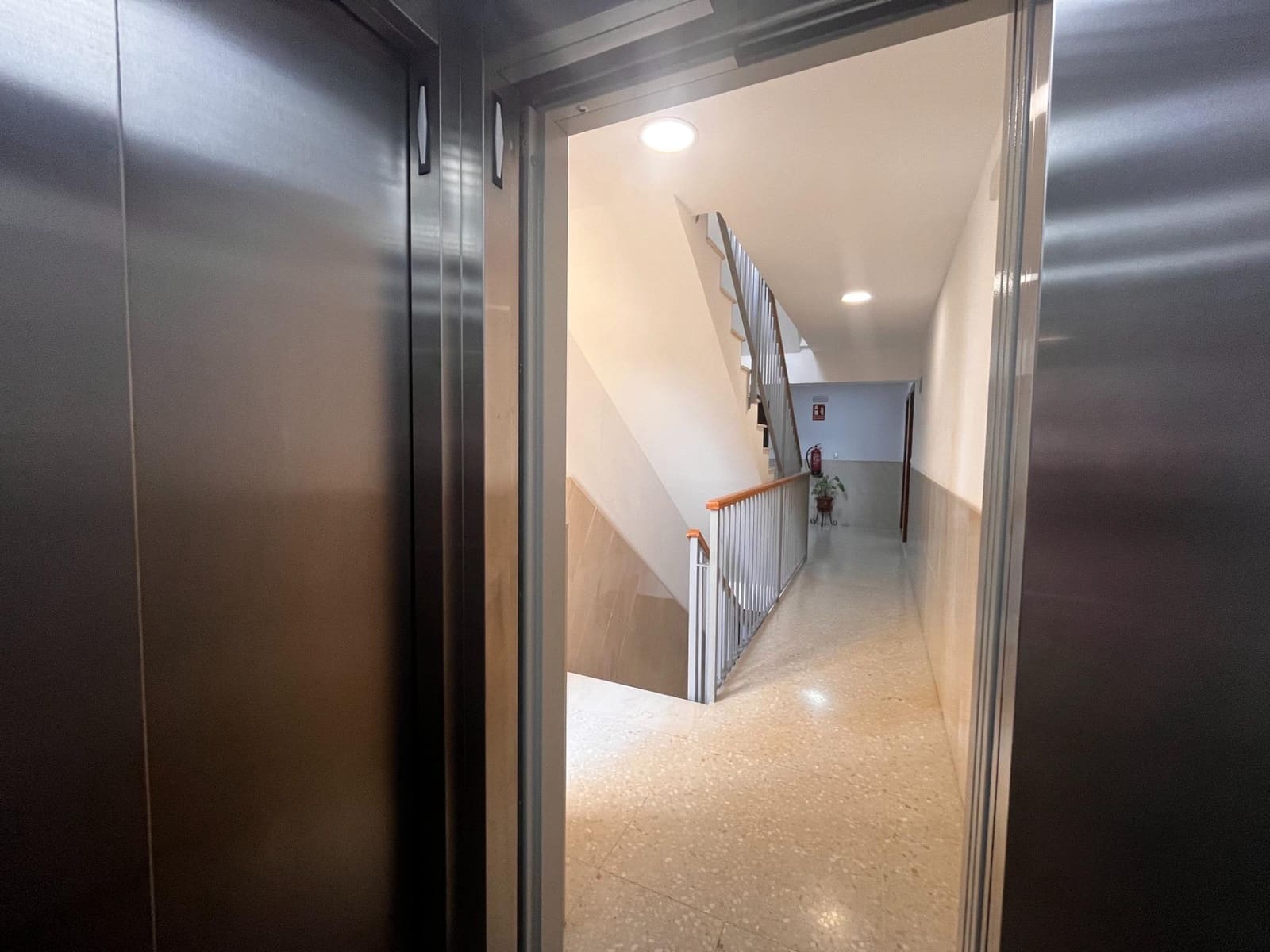 3 slaapkamer Flat te koop in Sevilla stad - € 150.000 (Ref: 9174598)