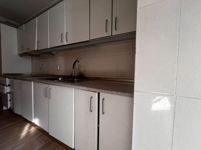 3 sypialnia Mieszkanie na sprzedaż w Parque Alcosa, Miasto Sewilla - 150 000 € (Ref: 9174598)