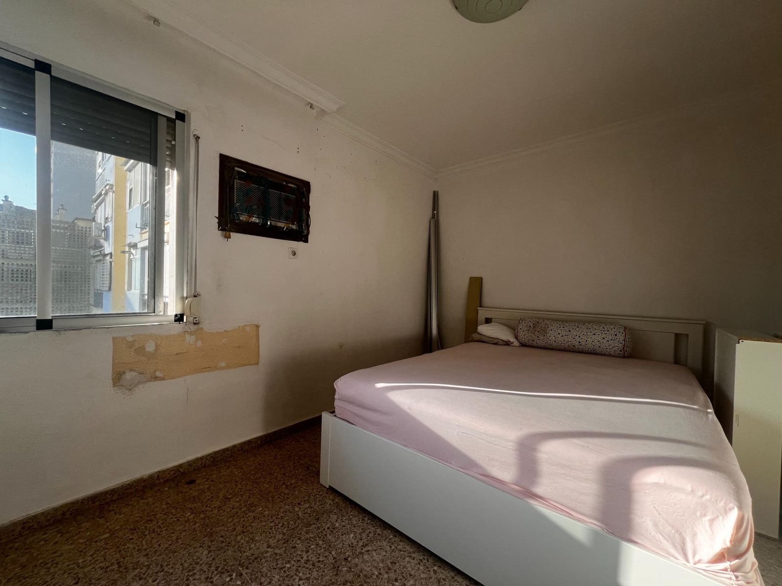 3 bedroom Flat for sale in Seville city - € 150,000 (Ref: 9174598)