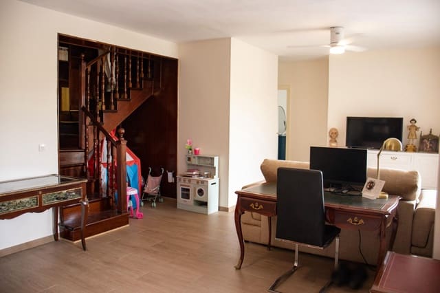 2 bedroom Flat for sale in Seville city - € 370,000 (Ref: 9185533)