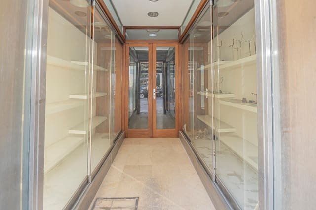 4 makuuhuone Rivitalo myytävänä paikassa Sevilla kaupunki - 985 000 € (Ref: 9197985)