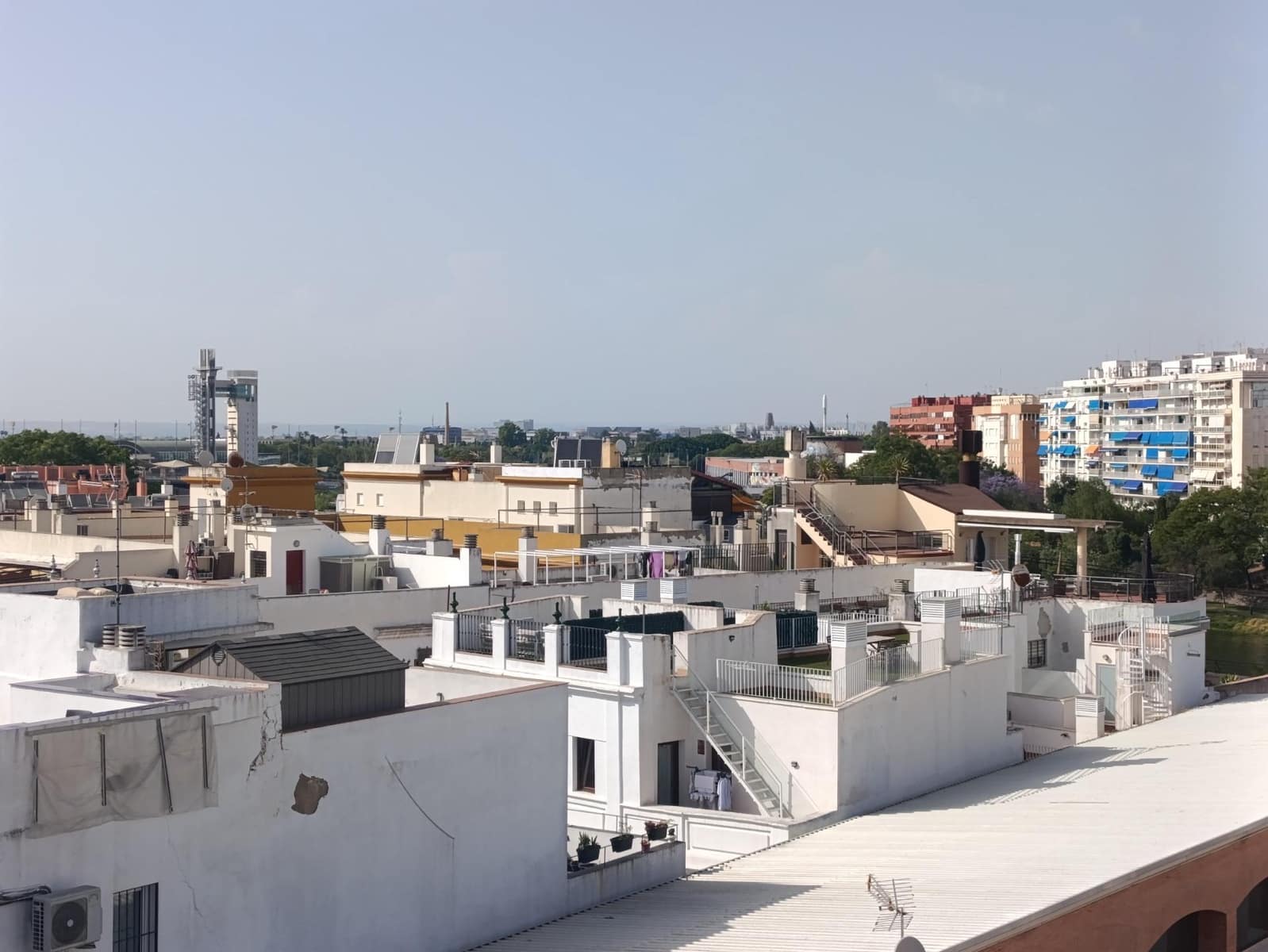 4 makuuhuone Rivitalo myytävänä paikassa Sevilla kaupunki - 985 000 € (Ref: 9197985)