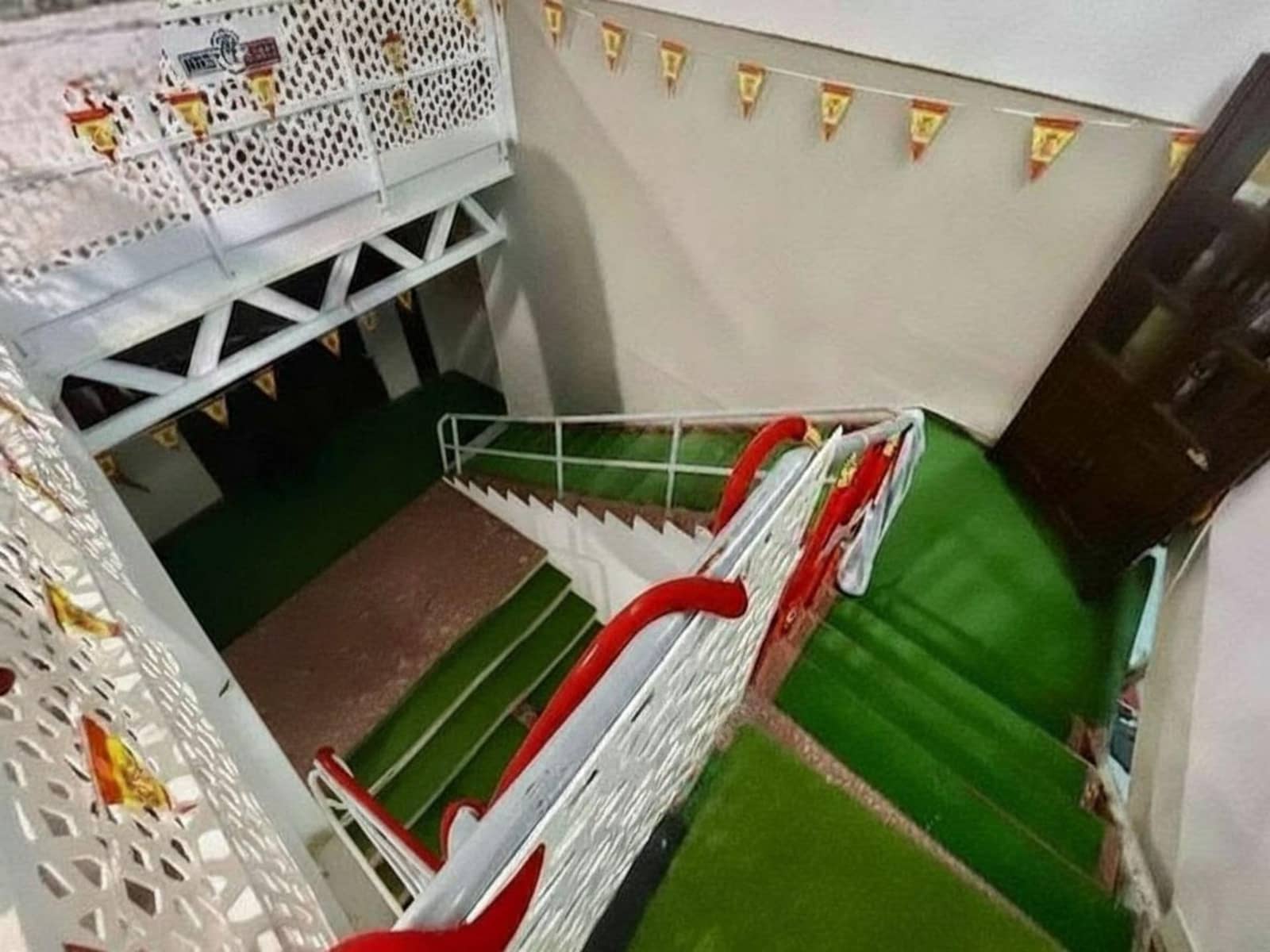Negocio de 2 habitaciones en Dos Hermanas en venta - 164.500 € (Ref: 9226824)