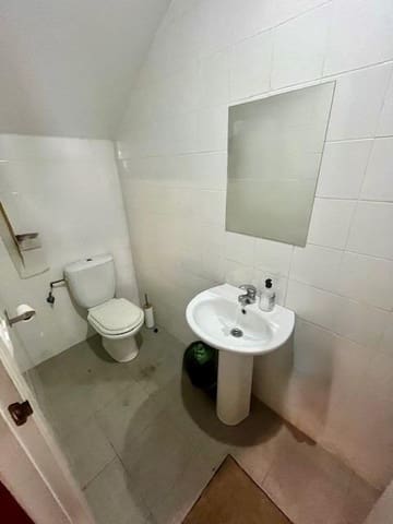 2 slaapkamer Bedrijf te koop in Dos Hermanas - € 159.000 (Ref: 9226824)
