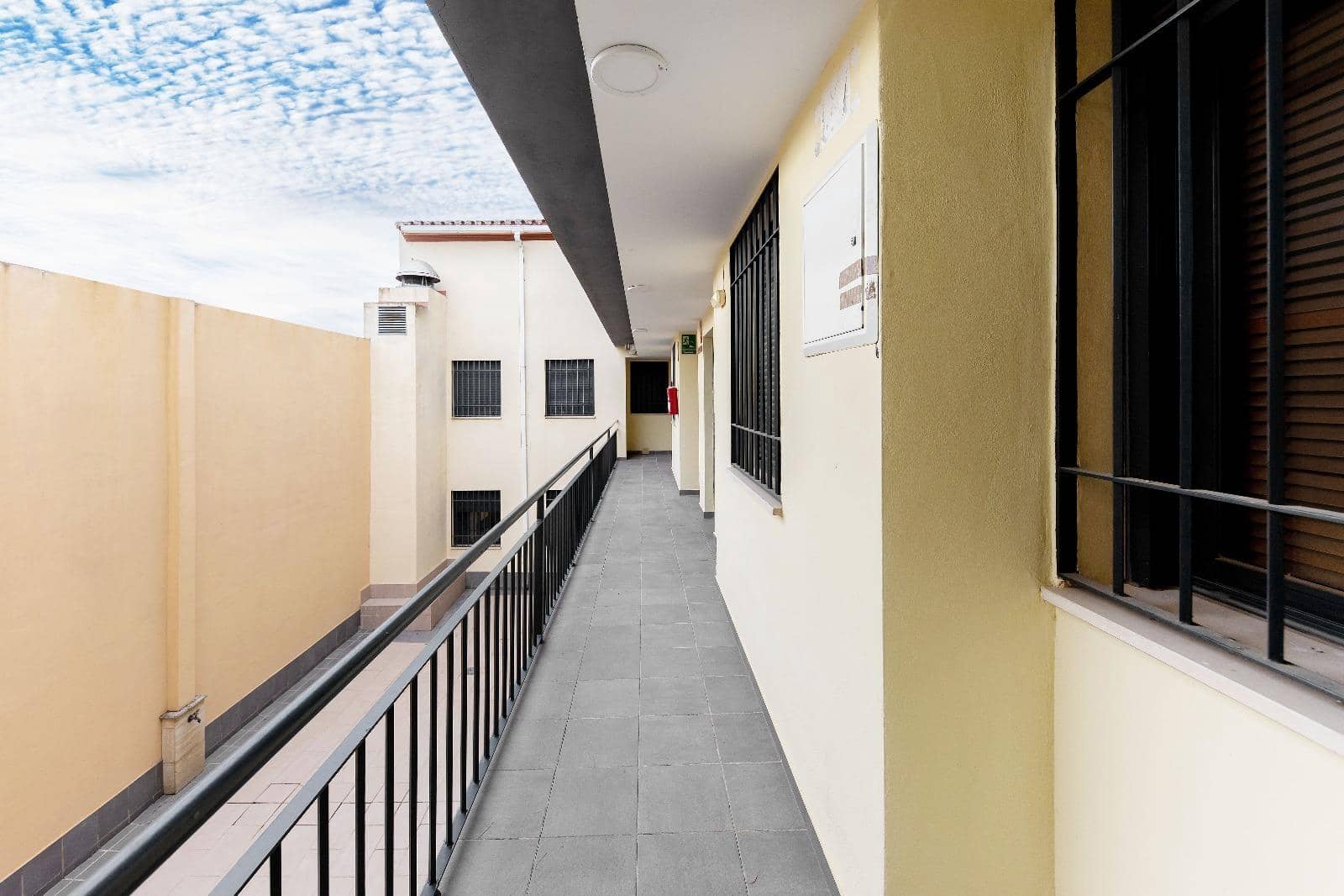 Apartamento de 3 habitaciones en Brenes en venta - 146.000 € (Ref: 9228665)