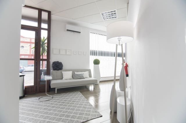 Commercial for rent in Umbrete - € 840 (Ref: 9232676)