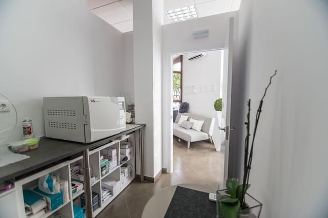 Commercial for rent in Umbrete - € 840 (Ref: 9232676)