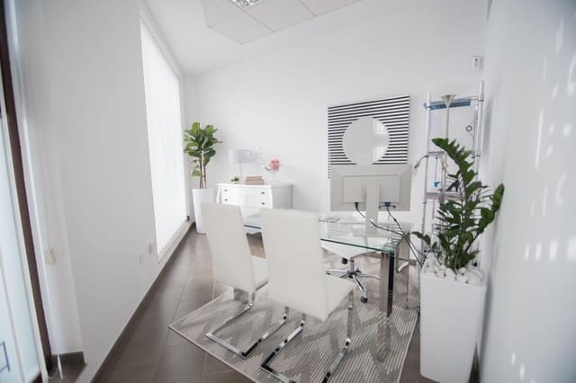 Kommersiell til leie i Umbrete - € 840 (Ref: 9232676)